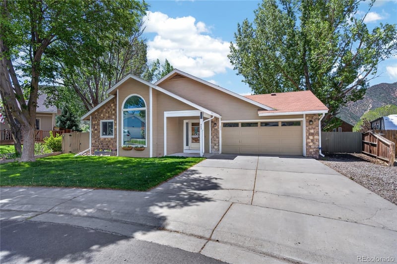 463 Palmetto Dr, New Castle, CO 81647