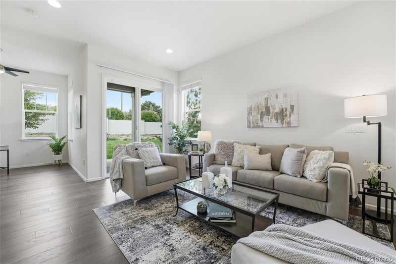 6907 Jewell Dr, Lakewood, CO 80227