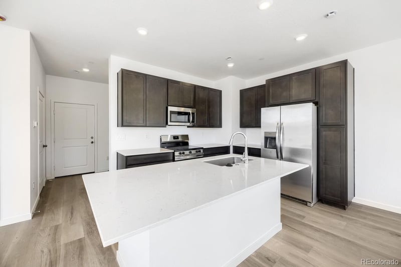 7679 S Mobile Way, Centennial, CO 80018
