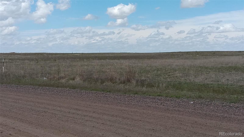 8 Timberlake Ct, Byers, CO 80103