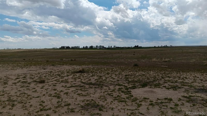 8 Timberlake Ct, Byers, CO 80103