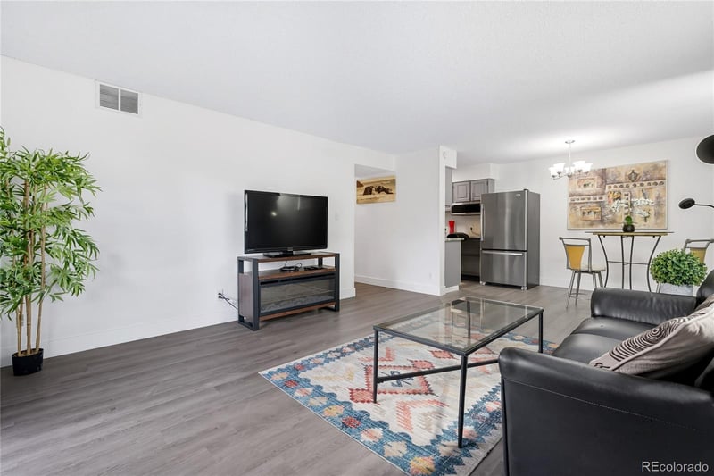 7455 Quincy Ave #204, Denver, CO 80237