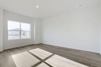 385 Wildflower Ct, Bennett, CO 80102