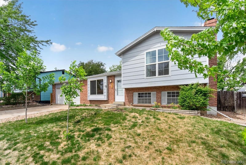 1313 Zeno St, Aurora, CO 80017