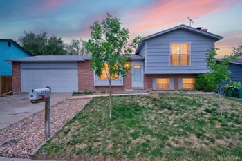 1313 Zeno St, Aurora, CO 80017