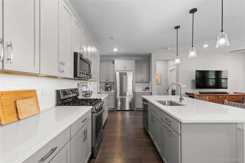 1954 Canyonpoint Ln, Castle Pines, CO 80108