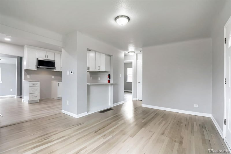 2388 Geneva St, Aurora, CO 80010