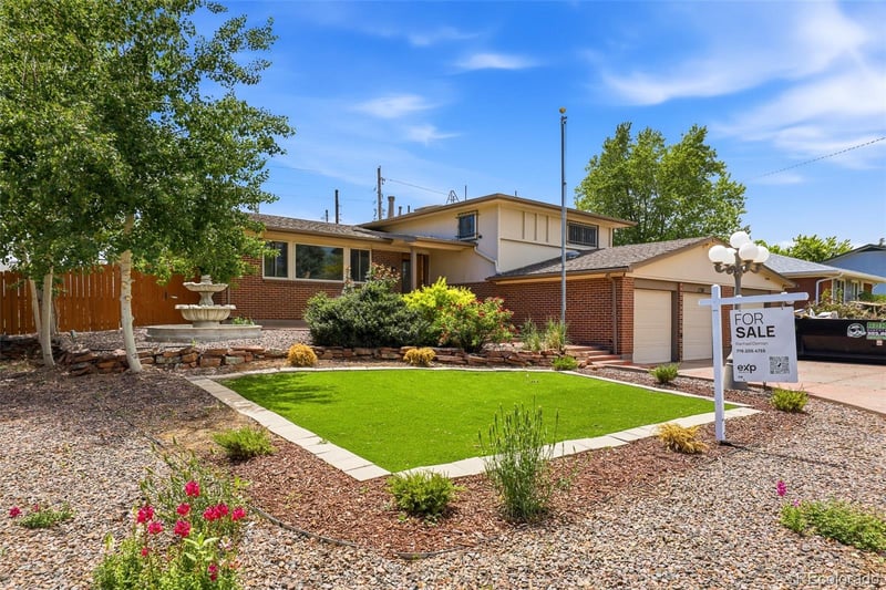 1780 104th Pl, Northglenn, CO 80234