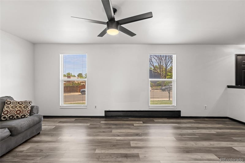 16562 Louisiana Dr, Aurora, CO 80017