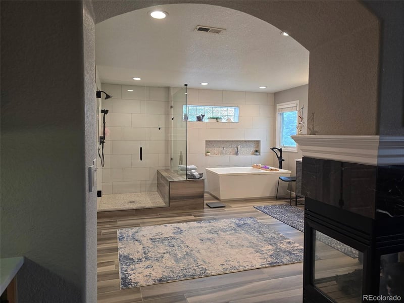 6090 Mobile St, Centennial, CO 80016