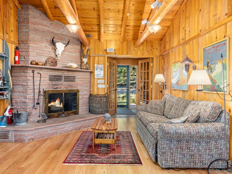 747 Coyote Hill Rd, Allenspark, CO 80510