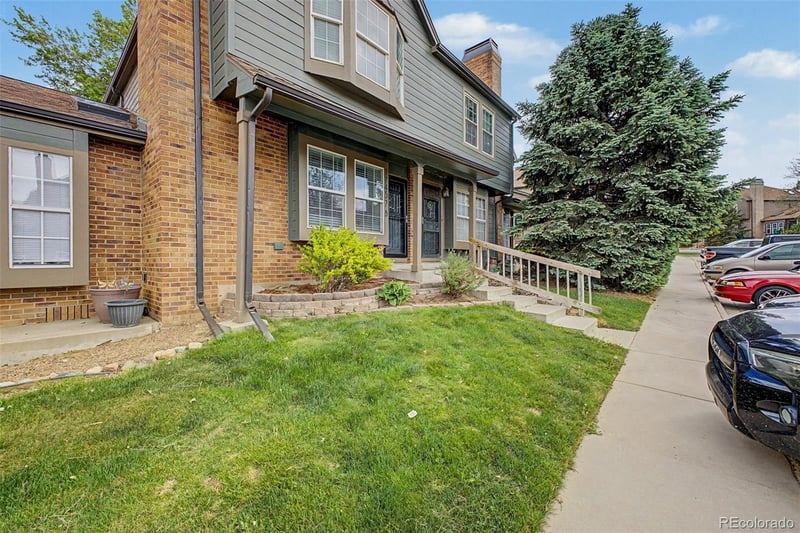 17457 Rice Cir #B, Aurora, CO 80015