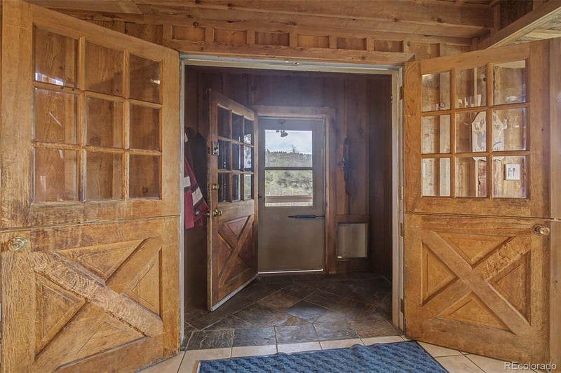 26 Howe Ct, Black Hawk, CO 80422