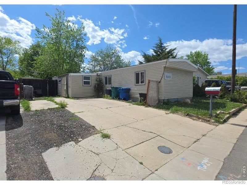 9069 Mandel St, Denver, CO 80260