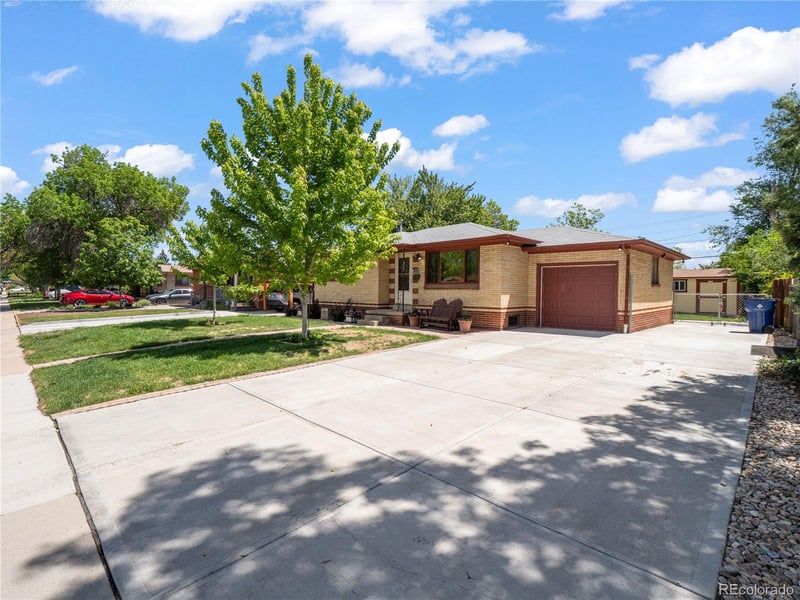 1466 S Chase St, Lakewood, CO 80232