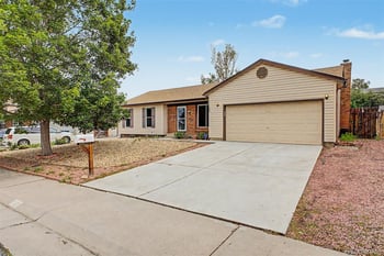 1123 Lewiston Way, Aurora, CO 80017