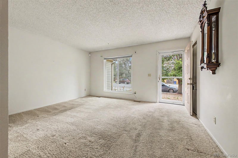 1123 Lewiston Way, Aurora, CO 80017