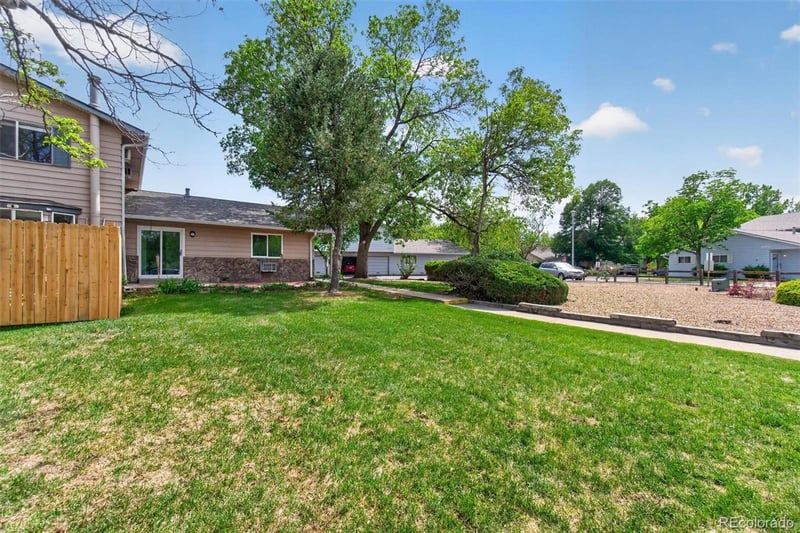 92 Newark St #A, Aurora, CO 80012