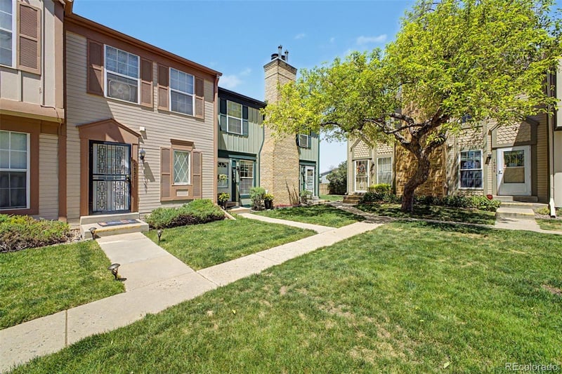 1685 Blackhawk Way #B, Aurora, CO 80012
