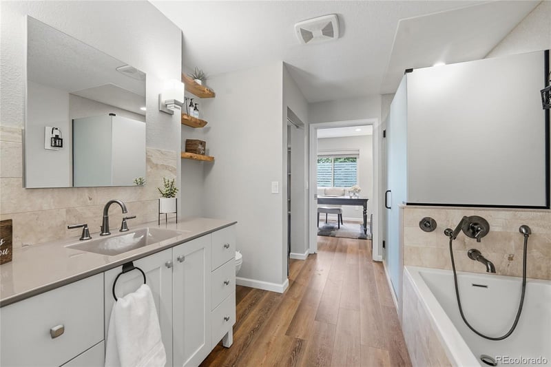 3148 Long Cir, Centennial, CO 80122