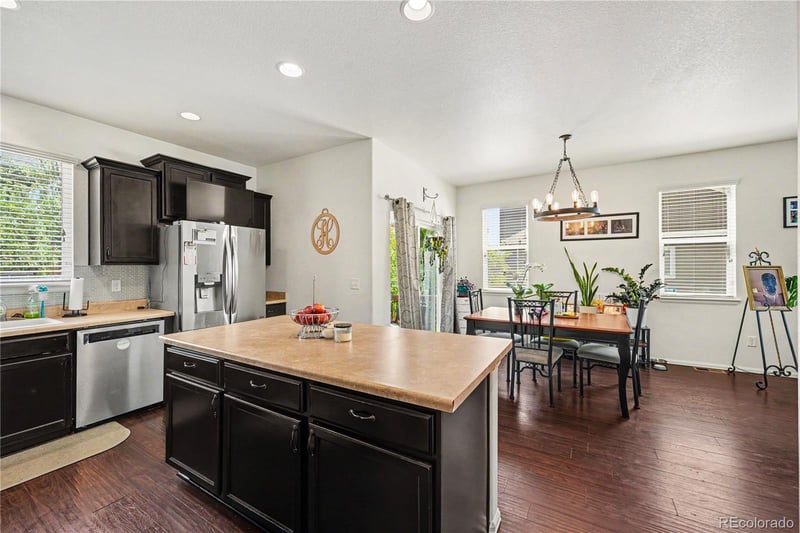 6116 Espana St, Aurora, CO 80019