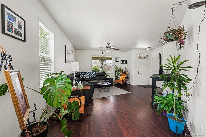 6116 Espana St, Aurora, CO 80019