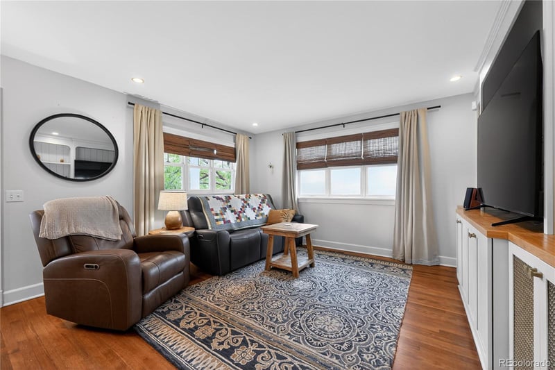 913 7th St, Berthoud, CO 80513