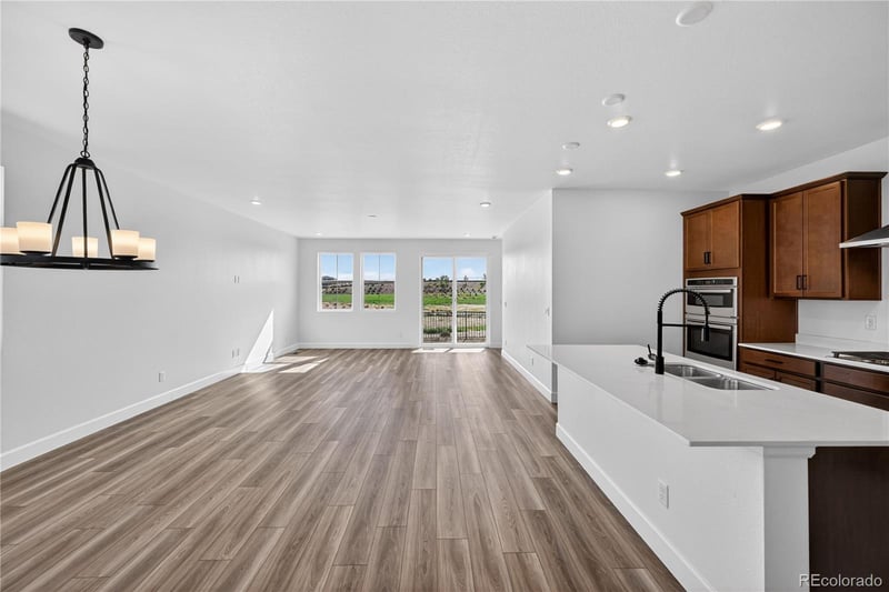 3310 N Denali St, Aurora, CO 80019