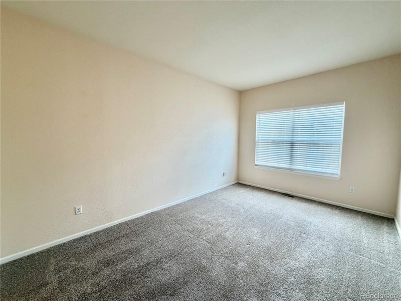 1385 S Chambers Rd #102, Aurora, CO 80017