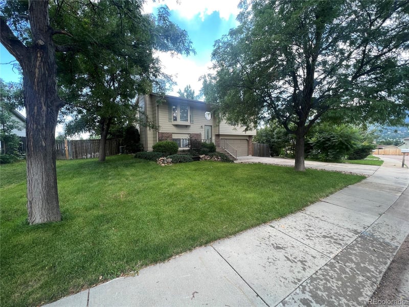 3835 Glenhurst St, Colorado Springs, CO 80906
