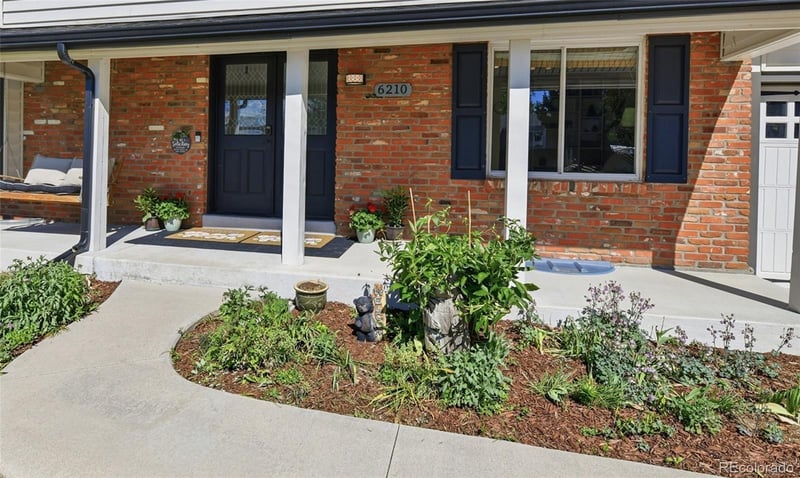 6210 Lewis St, Littleton, CO 80127
