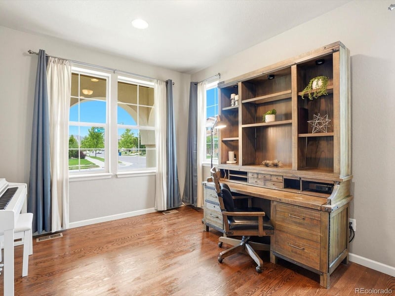 15504 Auburn Ave, Lakewood, CO 80228