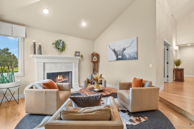 2 Porcupine Ln, Littleton, CO 80127