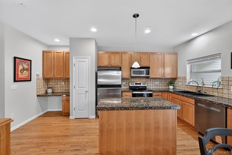 458 Reed Ct, Lakewood, CO 80226