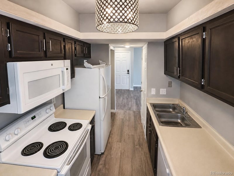 11105 E Alameda Ave #202, Aurora, CO 80012