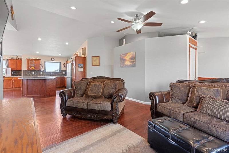 8191 Sun Country Dr, Elizabeth, CO 80107