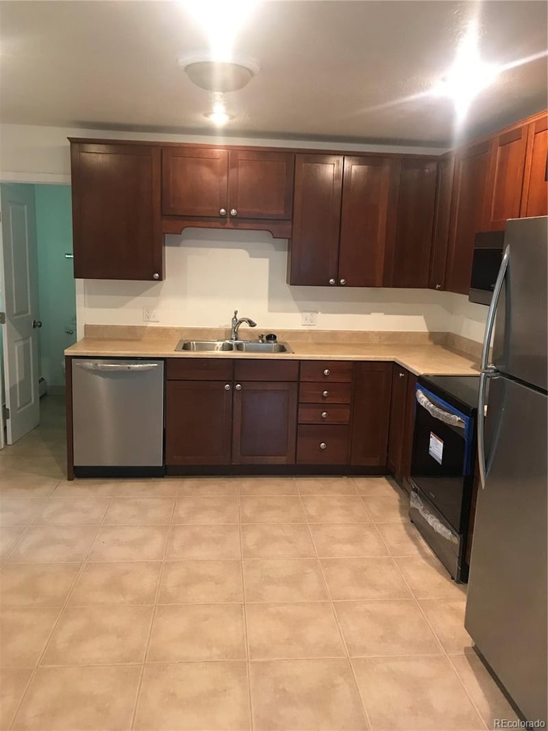 3555 Downing St, Englewood, CO 80113
