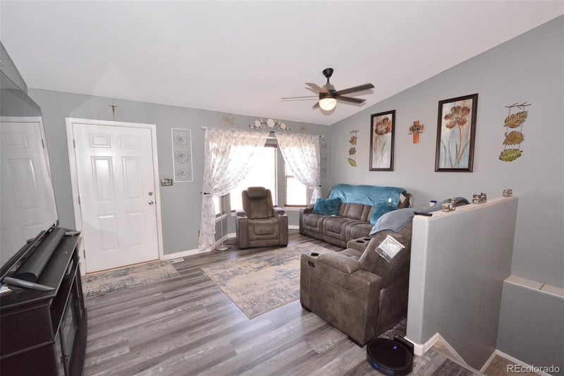 671 Mcculloch Blvd, Pueblo West, CO 81007