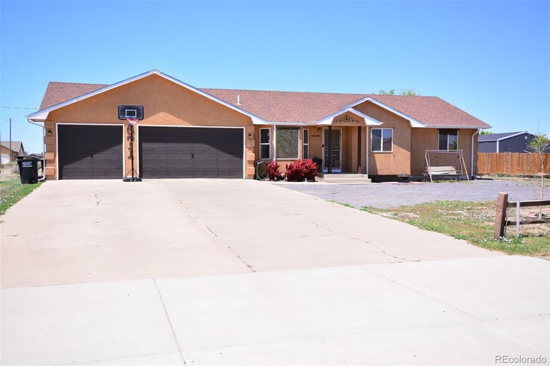 671 Mcculloch Blvd, Pueblo West, CO 81007