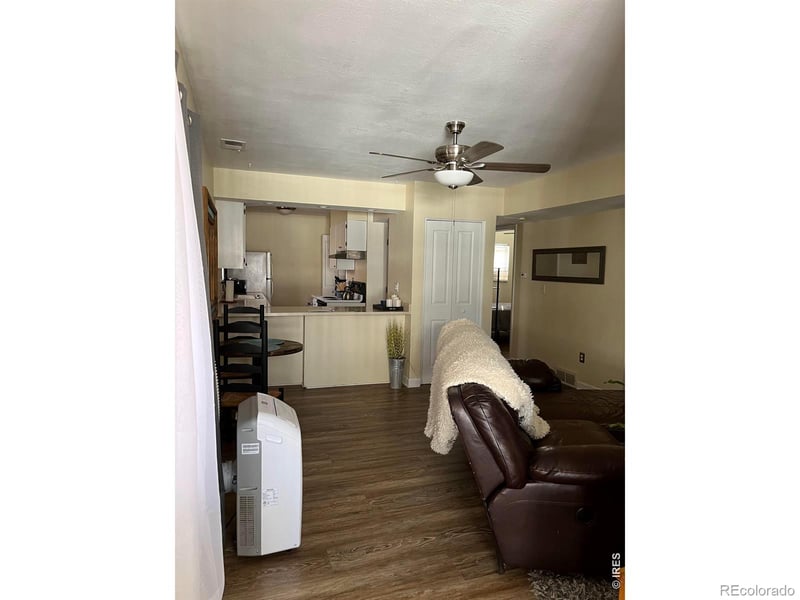 348 Collyer St #208, Longmont, CO 80501