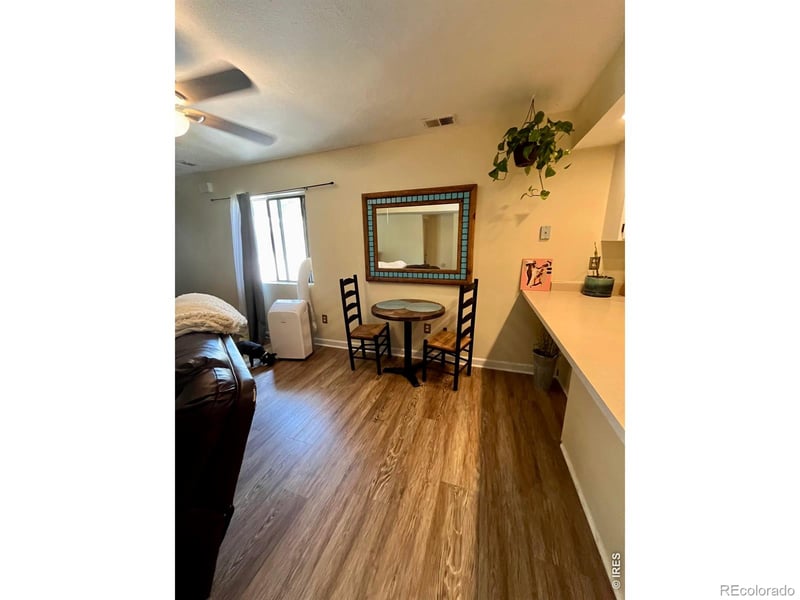 348 Collyer St #208, Longmont, CO 80501