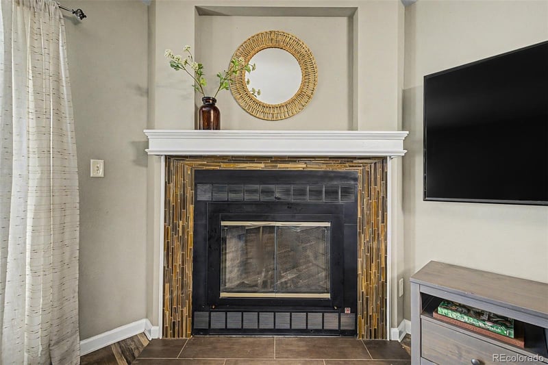 8198 S Columbine Ct, Centennial, CO 80122