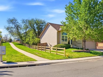 5452 Valdai Way, Aurora, CO 80015