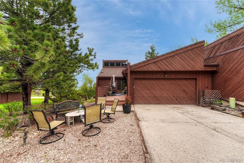 4507 Juniper Ct, Larkspur, CO 80118