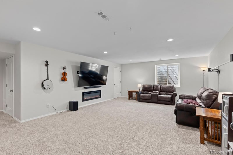1476 First Light Dr, Windsor, CO 80550