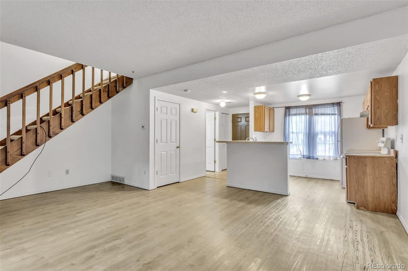1545 Ouray Cir #B, Aurora, CO 80017