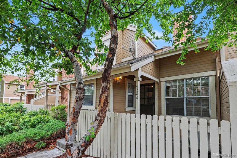 4386 S Blackhawk Way, Aurora, CO 80015