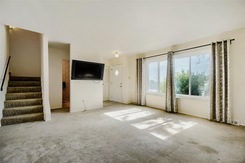 8783 Santa Fe Dr, Thornton, CO 80260
