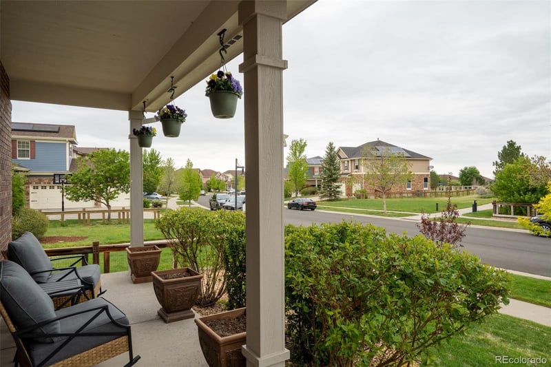 7151 Oak Hill Cir, Aurora, CO 80016