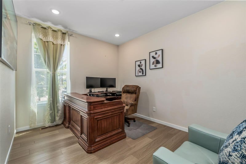 23933 39th Ave, Aurora, CO 80019